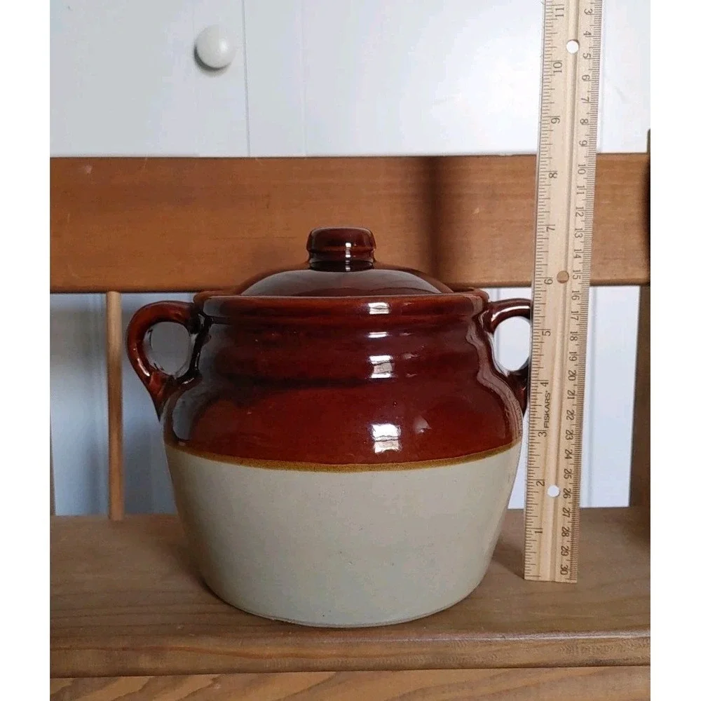 Western Stoneware Two Tone Brown Glaze Bean Pot Maple Leaf On Bottom USA Cottage